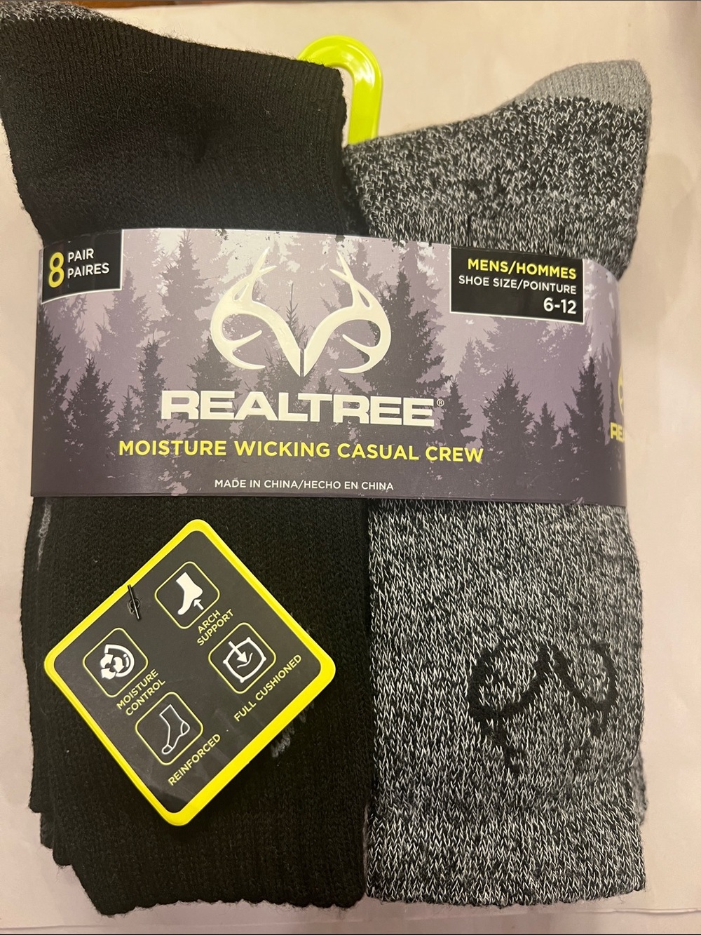 Realtree Black and Gray Men's Cushioned Crew Socks 8 pair 6-12